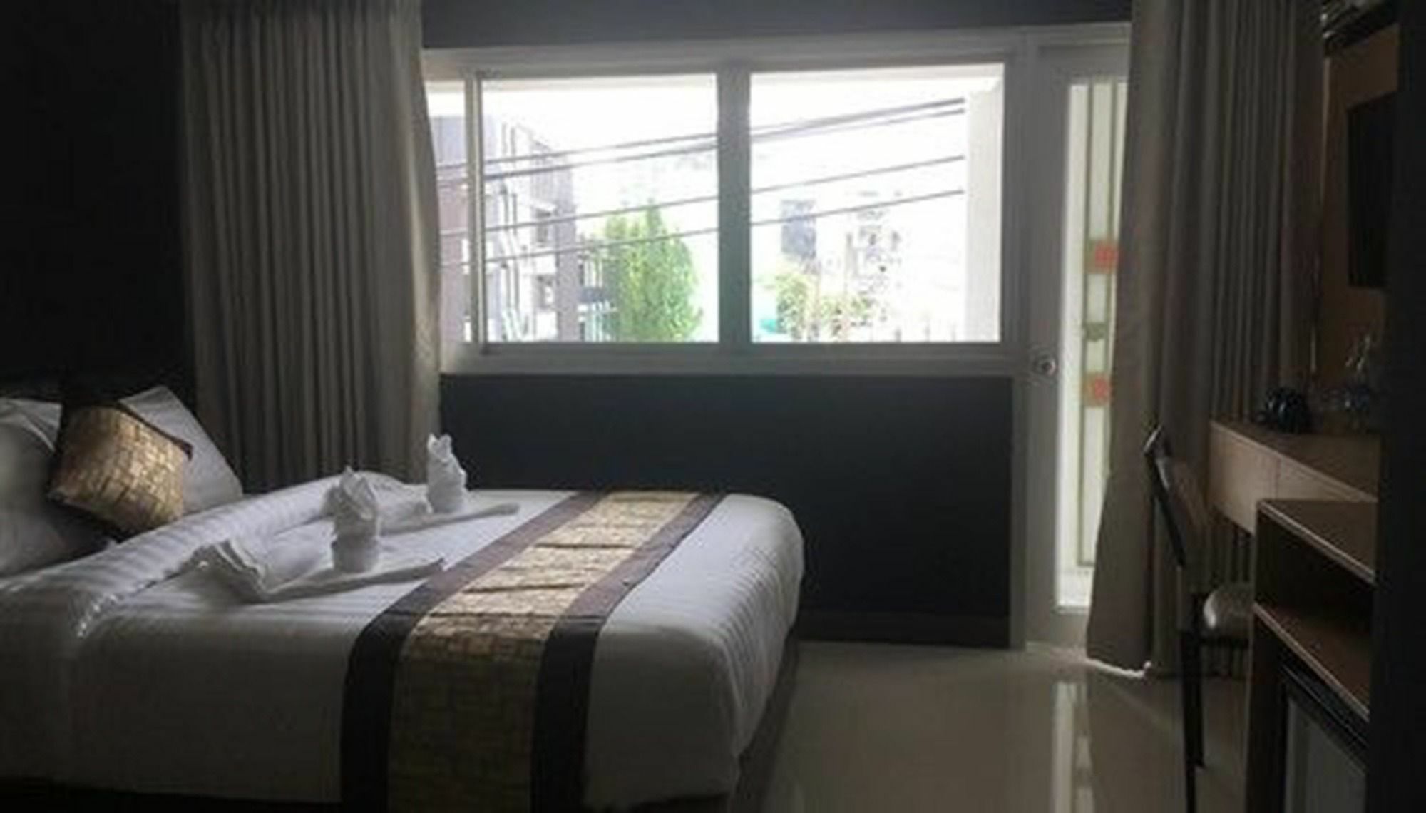 Rock Hotel Bangkok Exterior foto